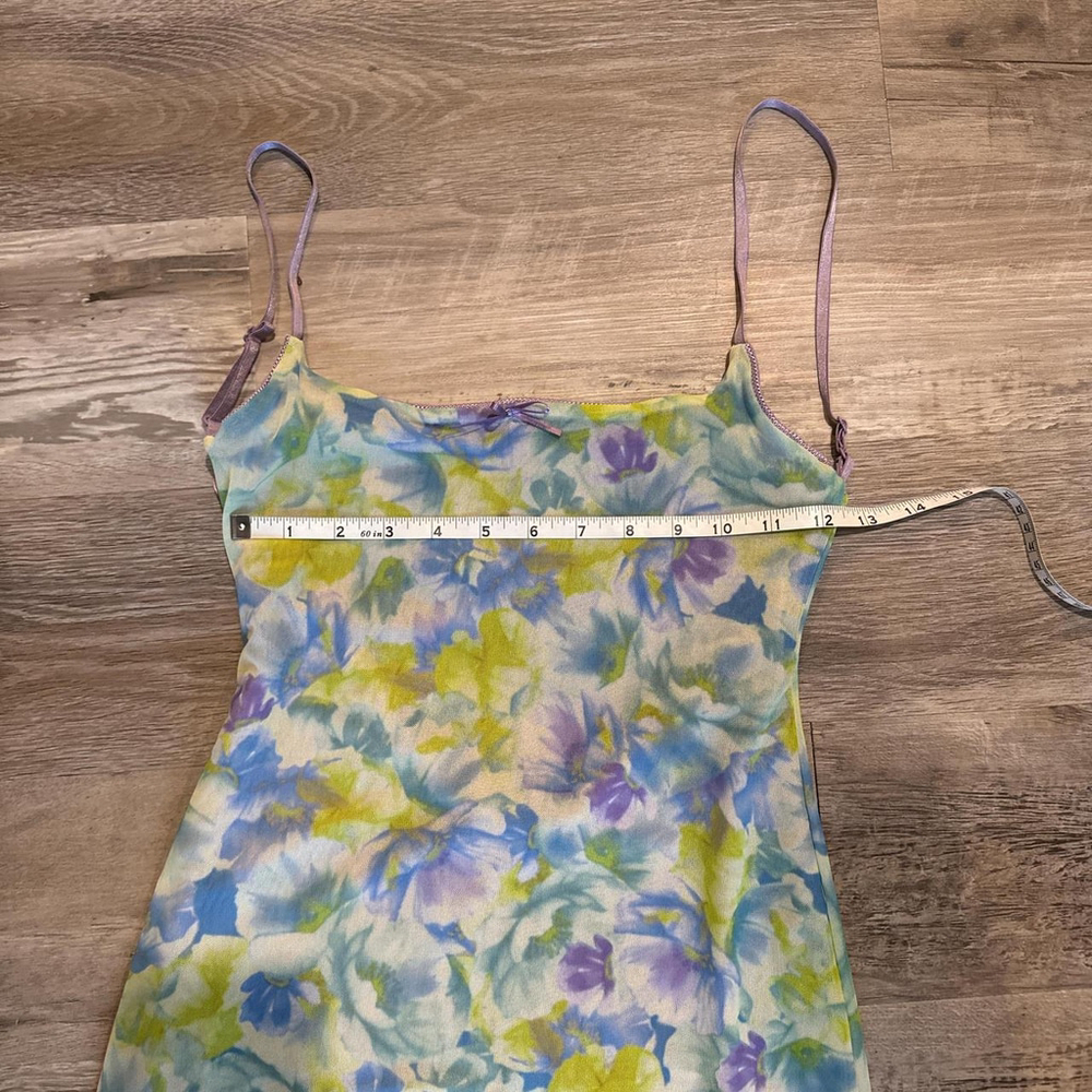 dresses - Picture 2 of 8